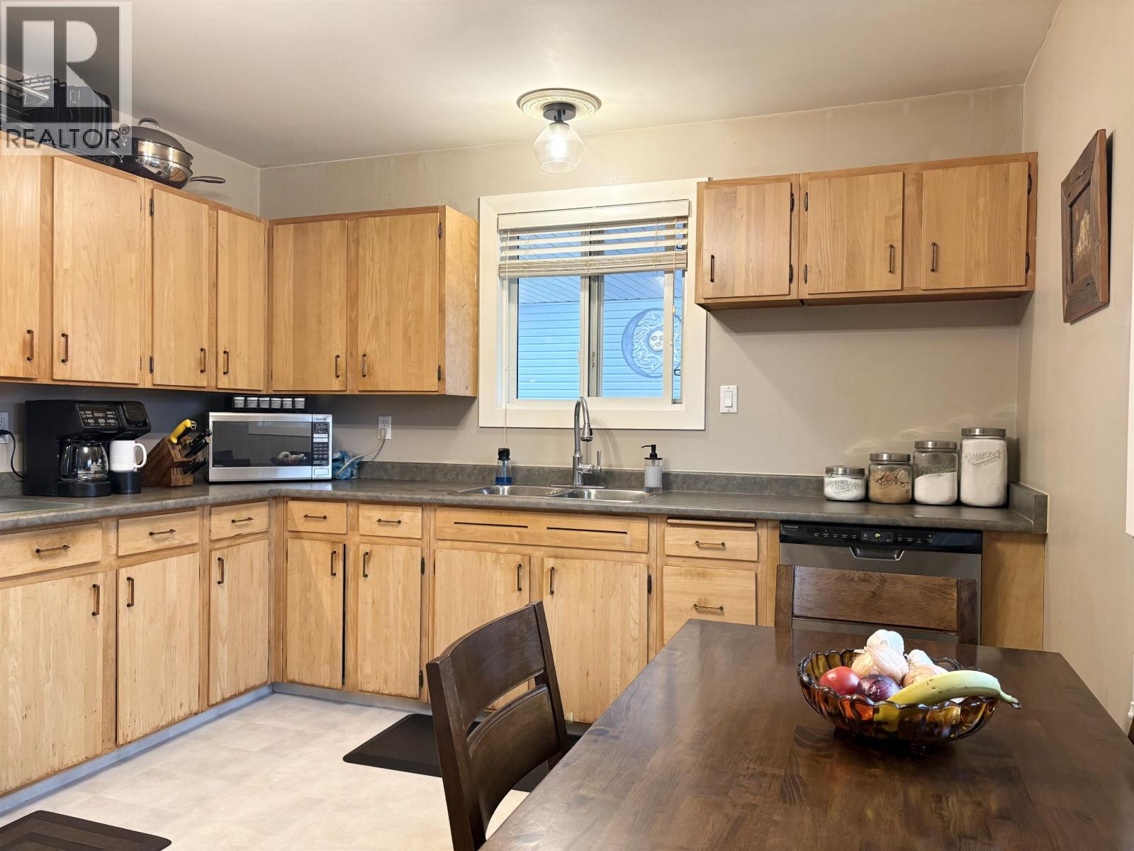 298 N Quinn Street, Prince George, British Columbia  V2M 3J5 - Photo 9 - R3055123