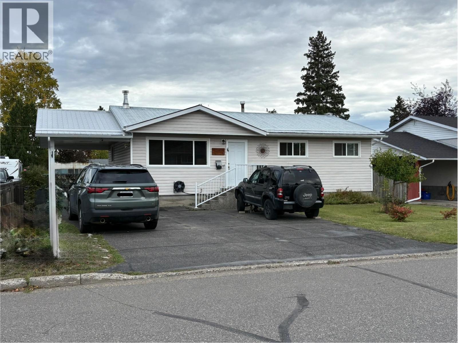 298 N Quinn Street, Prince George, British Columbia  V2M 3J5 - Photo 2 - R3055123