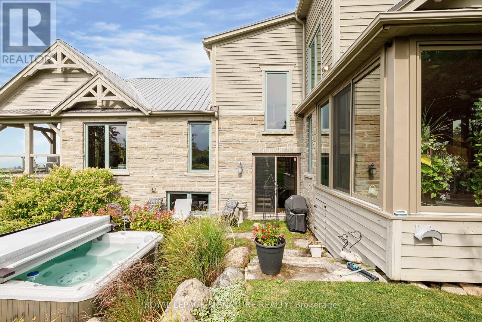 608450 12th Side Road, Blue Mountains, Ontario  N0H 2E0 - Photo 50 - X12442239