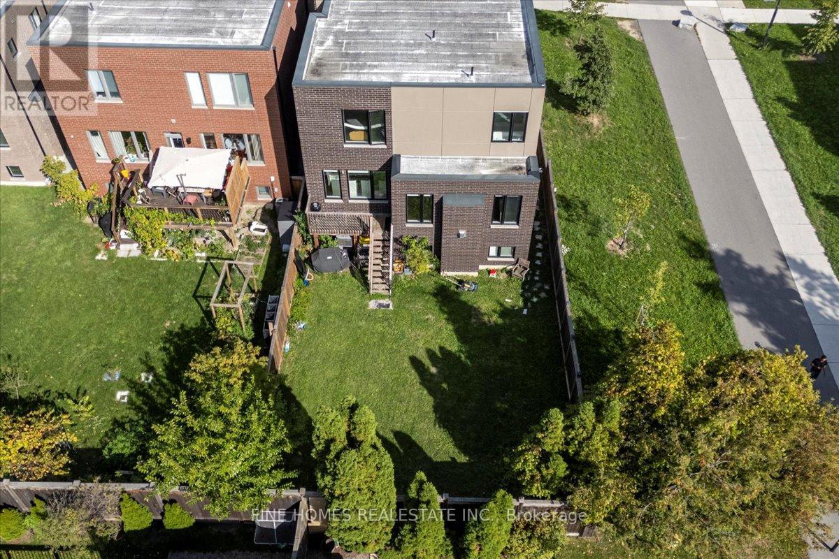 18 Stanley Greene Boulevard, Toronto, Ontario  M3K 0A9 - Photo 44 - W12443533