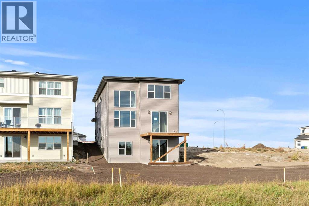 354 Kinniburgh Loop, Chestermere, Alberta  T1X 3C3 - Photo 5 - A2246091