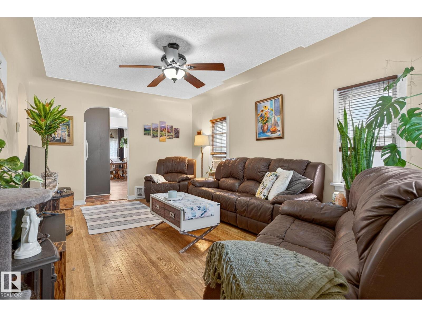 11621 101 St Nw, Edmonton, Alberta  T5G 2B3 - Photo 3 - E4460715