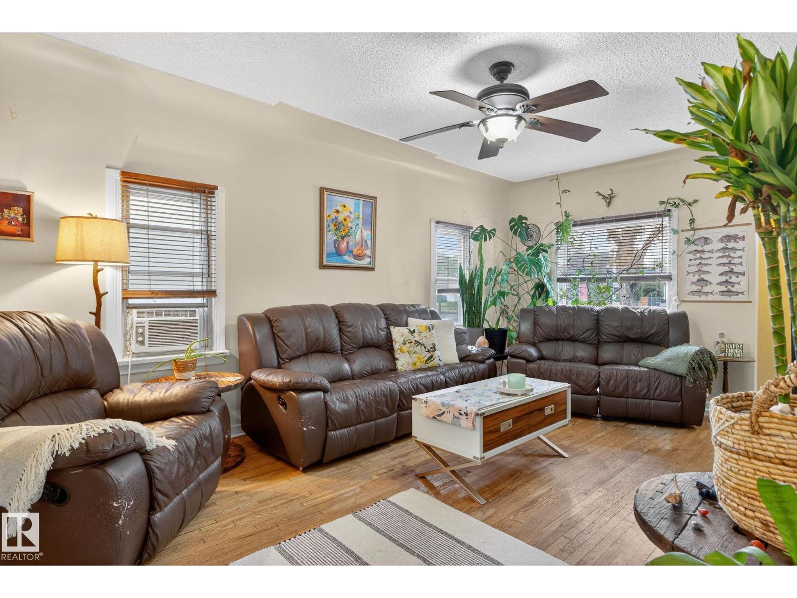 11621 101 St Nw, Edmonton, Alberta  T5G 2B3 - Photo 4 - E4460715