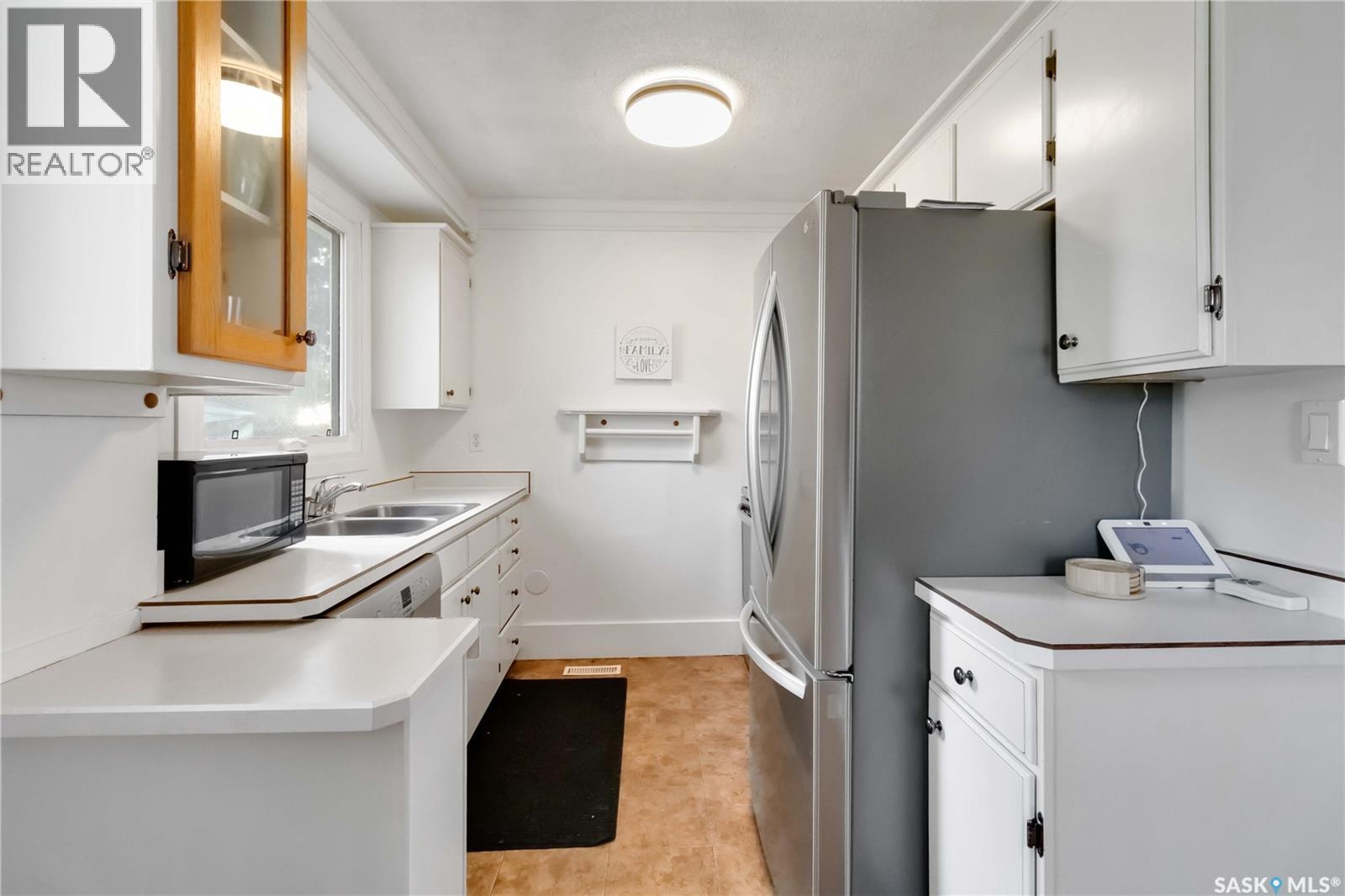 539 Priel Crescent, Saskatoon, Saskatchewan  S7M 4K8 - Photo 10 - SK020040