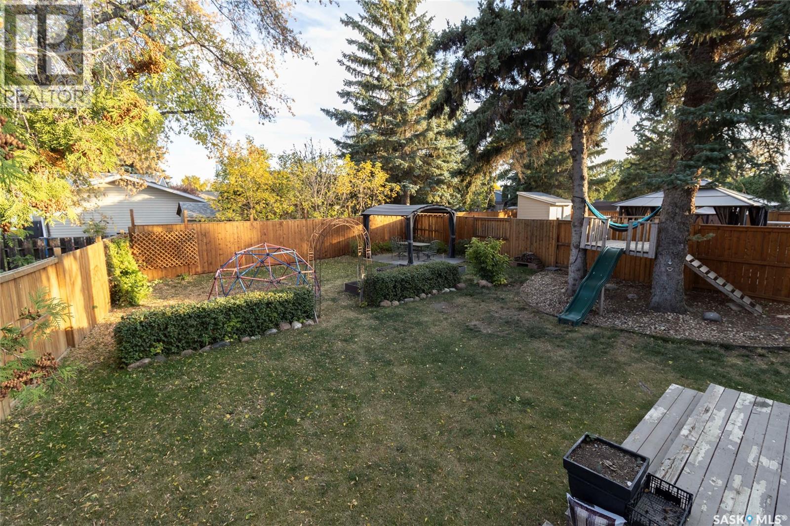 539 Priel Crescent, Saskatoon, Saskatchewan  S7M 4K8 - Photo 2 - SK020040