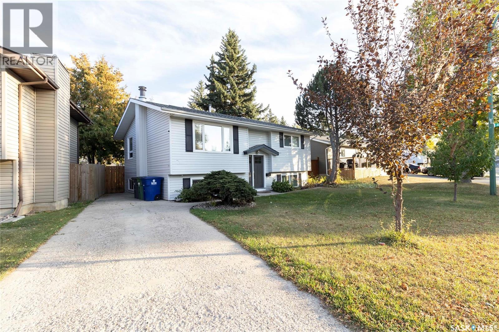 539 Priel Crescent, Saskatoon, Saskatchewan  S7M 4K8 - Photo 31 - SK020040
