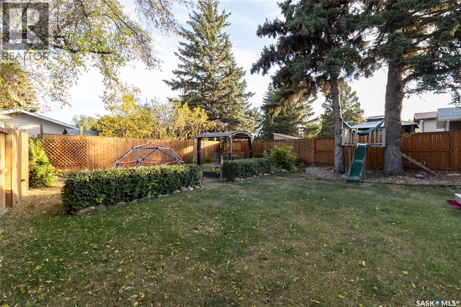 539 Priel Crescent, Saskatoon, Saskatchewan  S7M 4K8 - Photo 33 - SK020040
