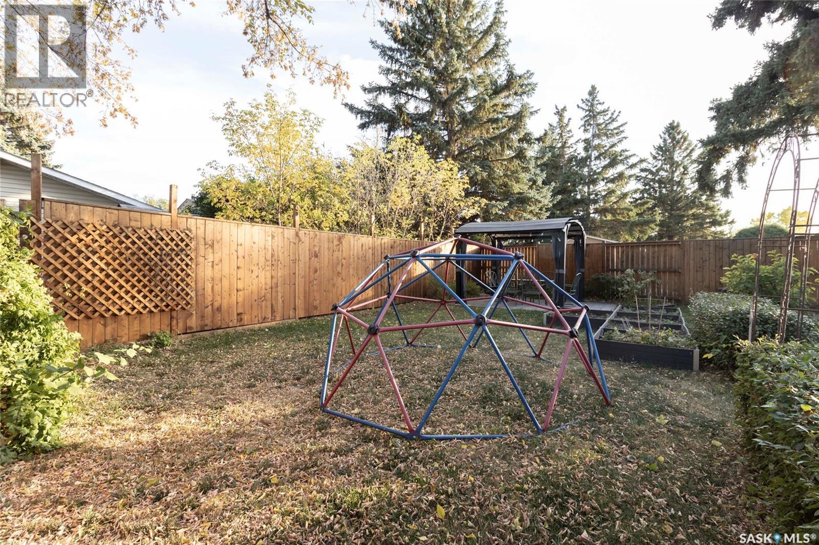 539 Priel Crescent, Saskatoon, Saskatchewan  S7M 4K8 - Photo 34 - SK020040