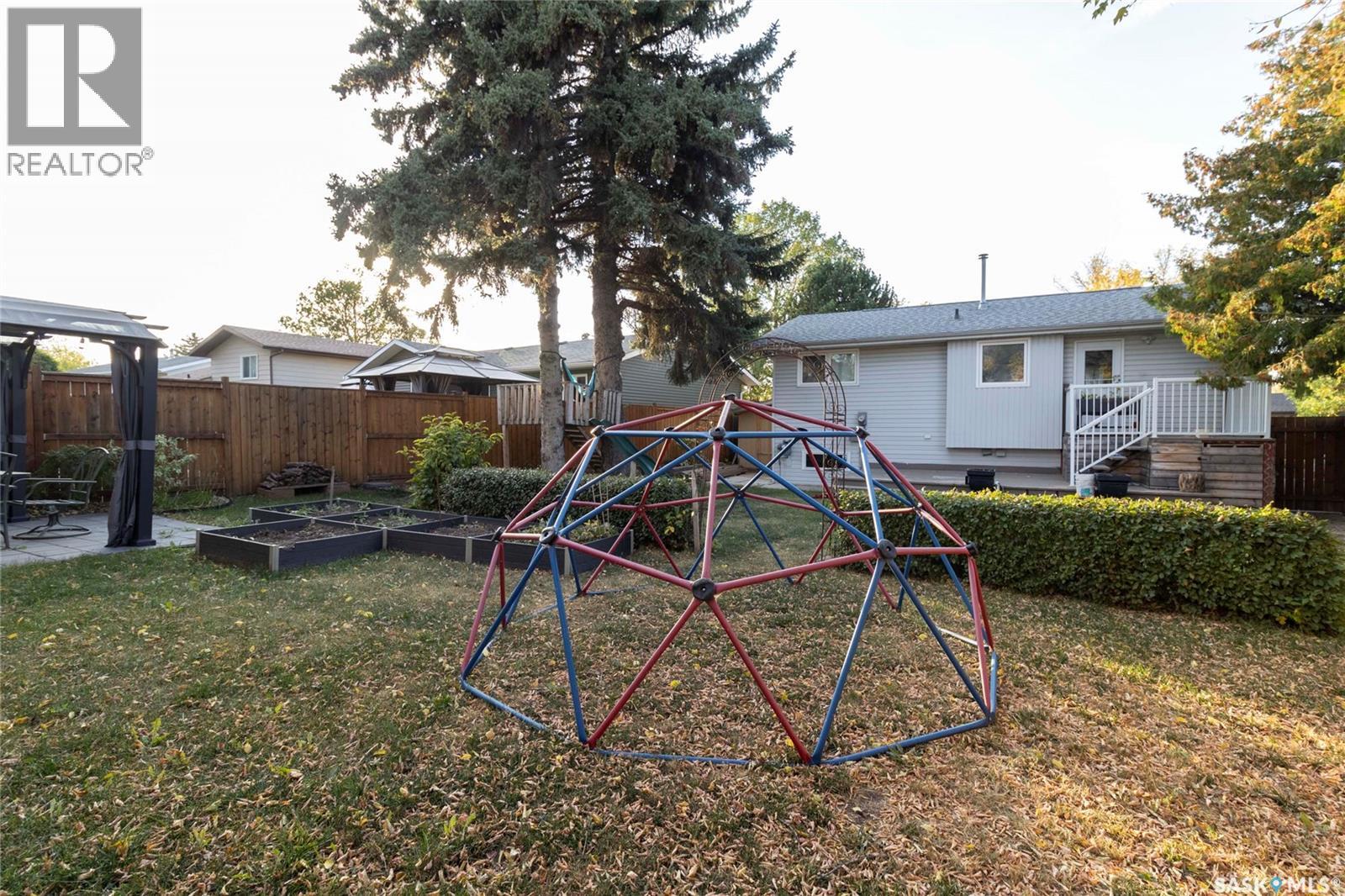 539 Priel Crescent, Saskatoon, Saskatchewan  S7M 4K8 - Photo 35 - SK020040