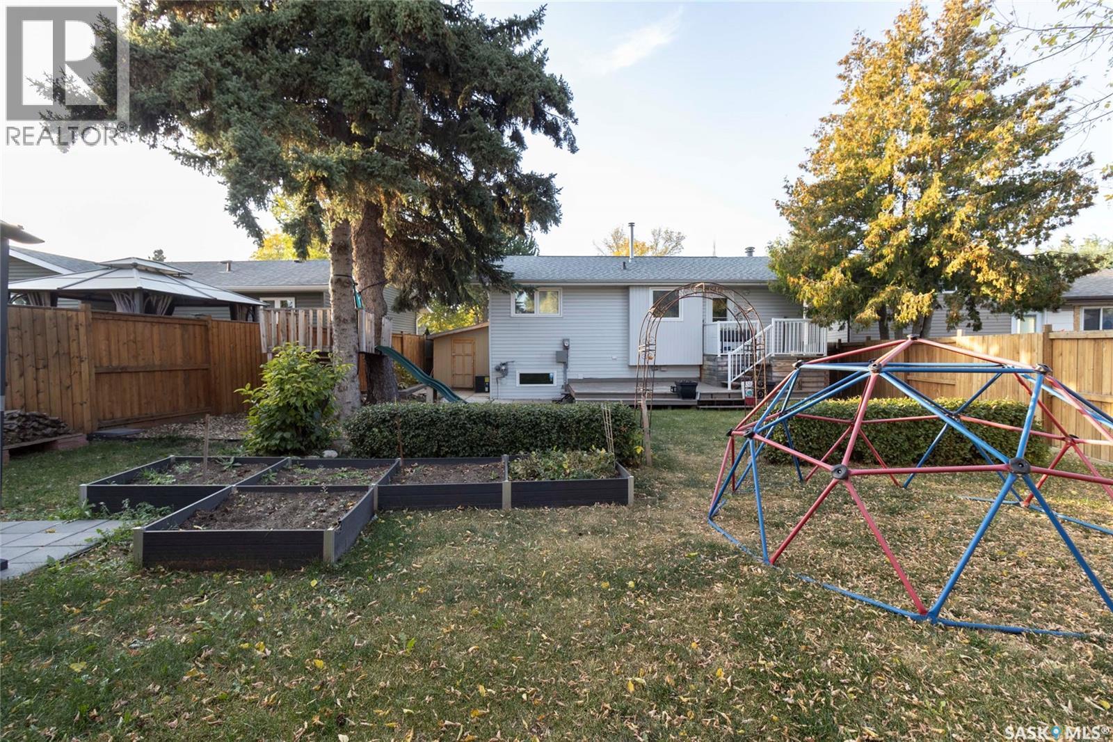 539 Priel Crescent, Saskatoon, Saskatchewan  S7M 4K8 - Photo 36 - SK020040
