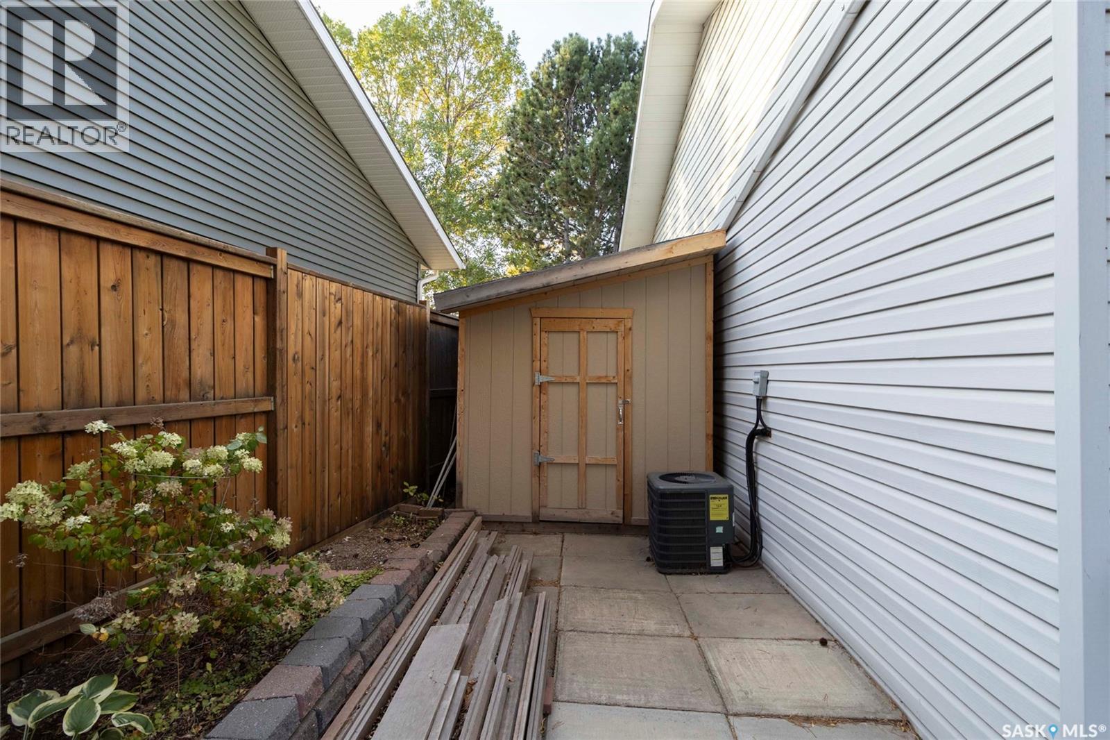 539 Priel Crescent, Saskatoon, Saskatchewan  S7M 4K8 - Photo 39 - SK020040