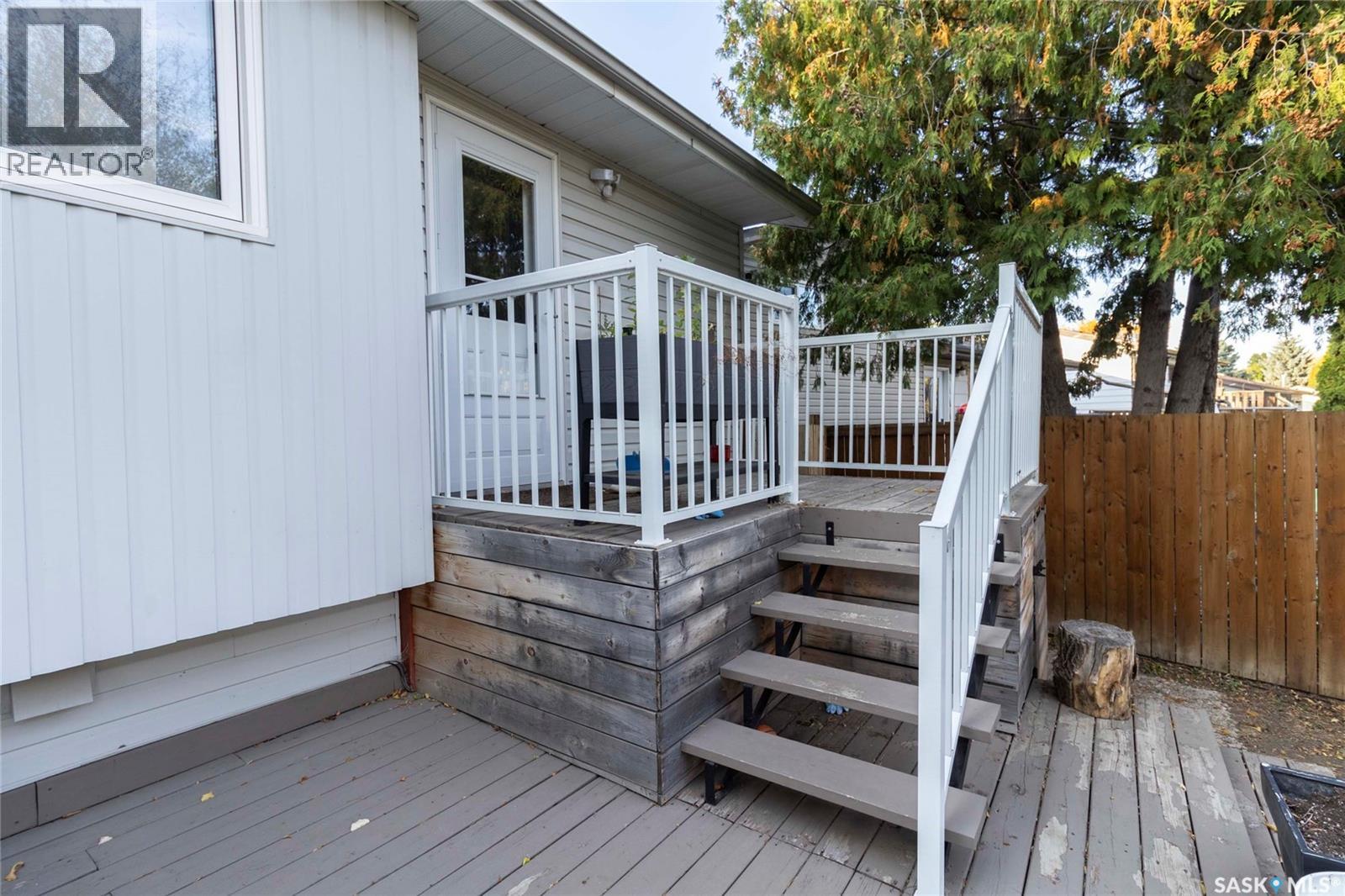 539 Priel Crescent, Saskatoon, Saskatchewan  S7M 4K8 - Photo 42 - SK020040