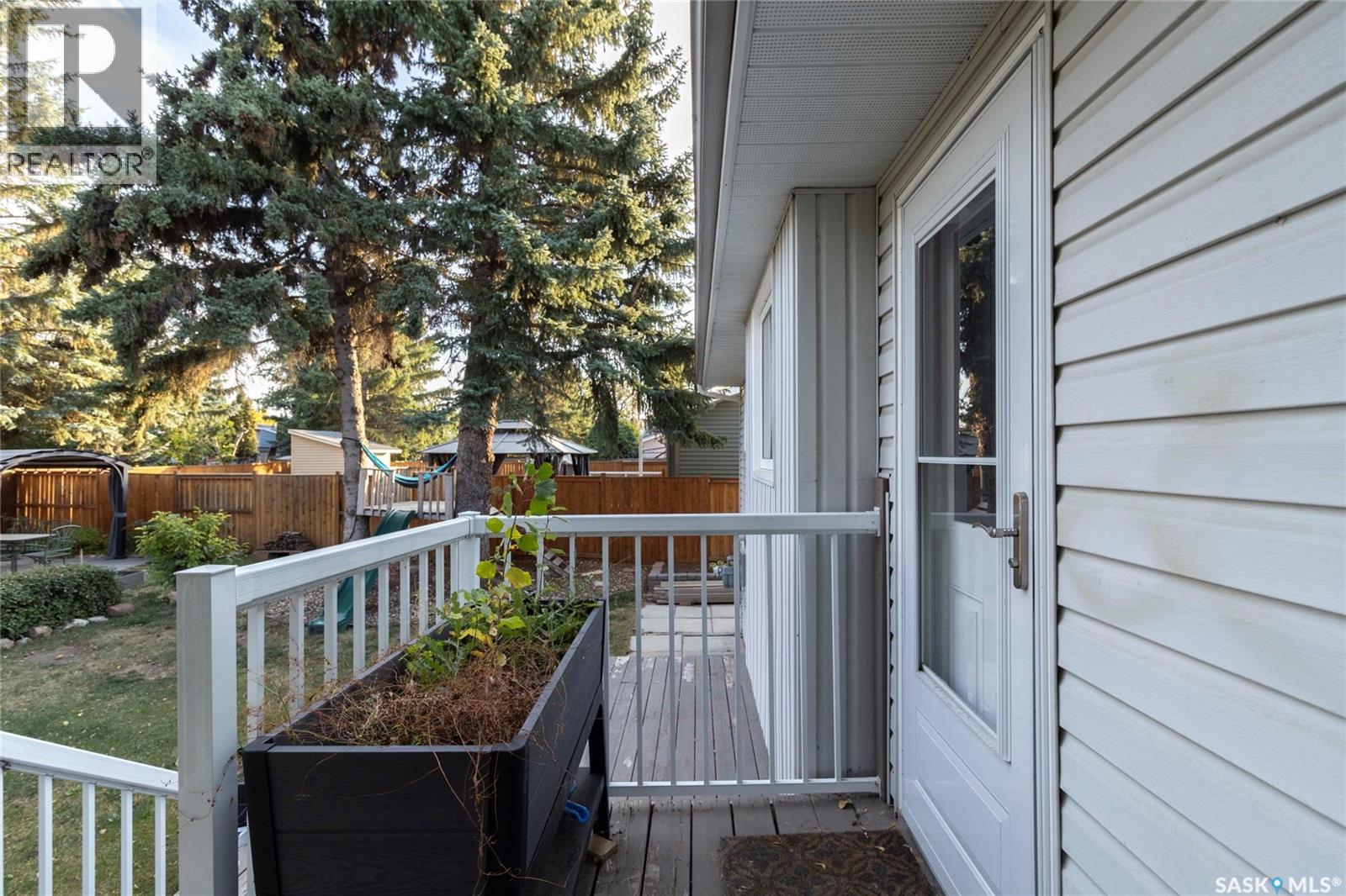539 Priel Crescent, Saskatoon, Saskatchewan  S7M 4K8 - Photo 44 - SK020040