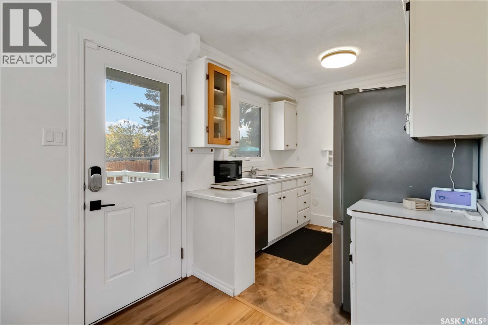 539 Priel Crescent, Saskatoon, Saskatchewan  S7M 4K8 - Photo 9 - SK020040