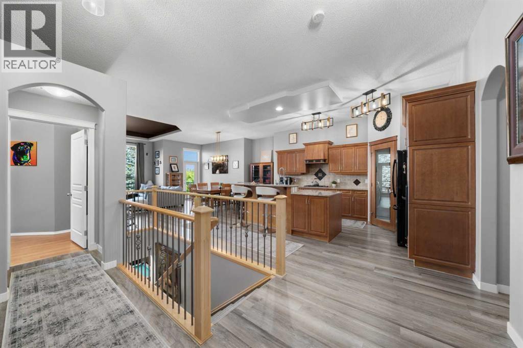 51 Crestridge Way Sw, Calgary, Alberta  T3B 5Z3 - Photo 2 - A2261382