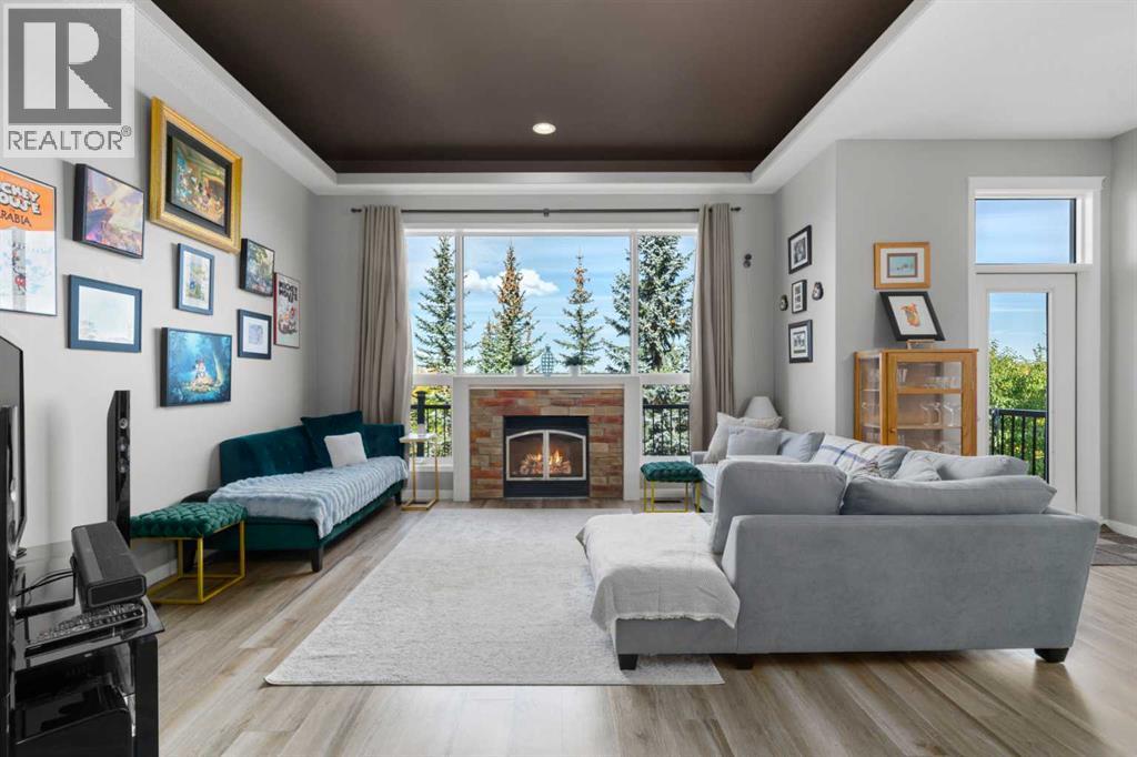 51 Crestridge Way Sw, Calgary, Alberta  T3B 5Z3 - Photo 3 - A2261382