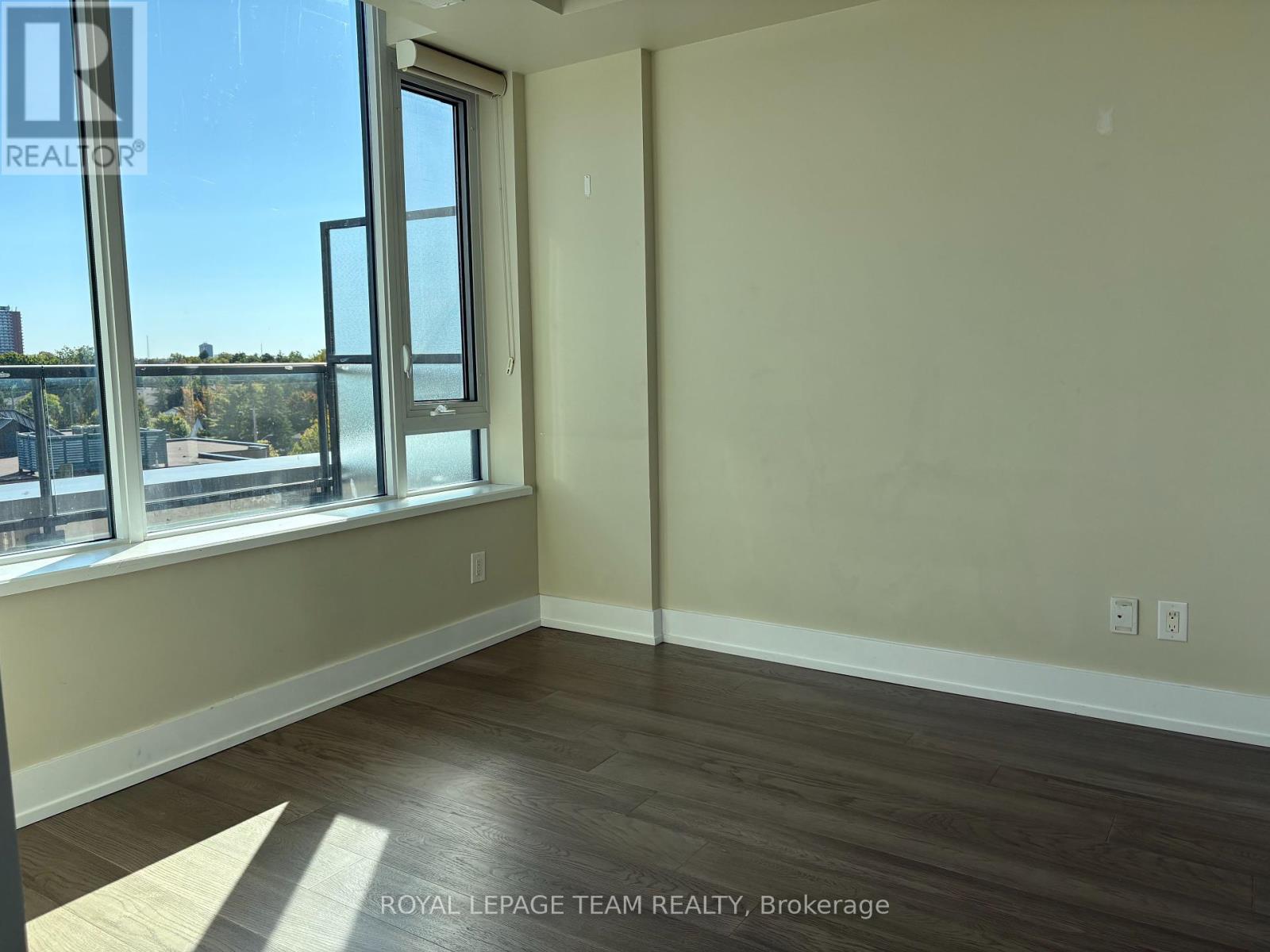 717 - 360 Patricia Avenue, Ottawa, Ontario  K1Z 0A8 - Photo 4 - X12281124
