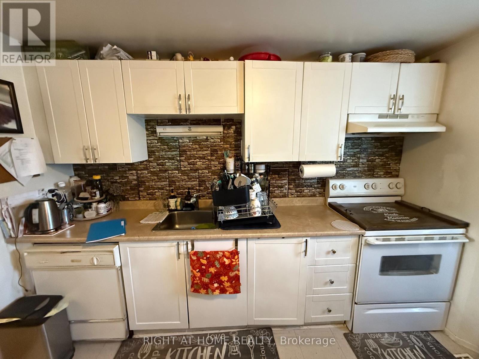 1013 Cloister Gardens, Ottawa, Ontario  K1C 2A1 - Photo 2 - X12435788