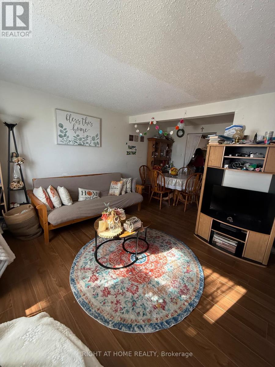 1013 Cloister Gardens, Ottawa, Ontario  K1C 2A1 - Photo 6 - X12435788