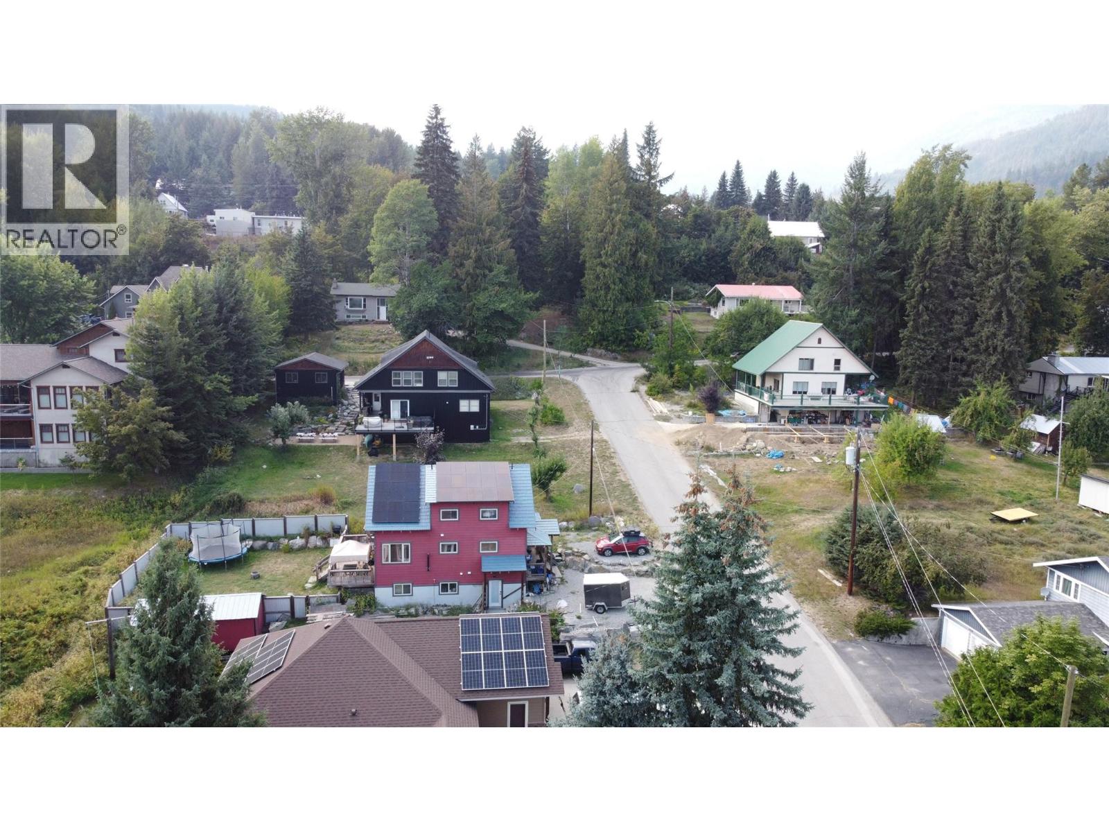 2061 Phoenix Avenue, Rossland, British Columbia  V0G 1Y0 - Photo 18 - 10362713