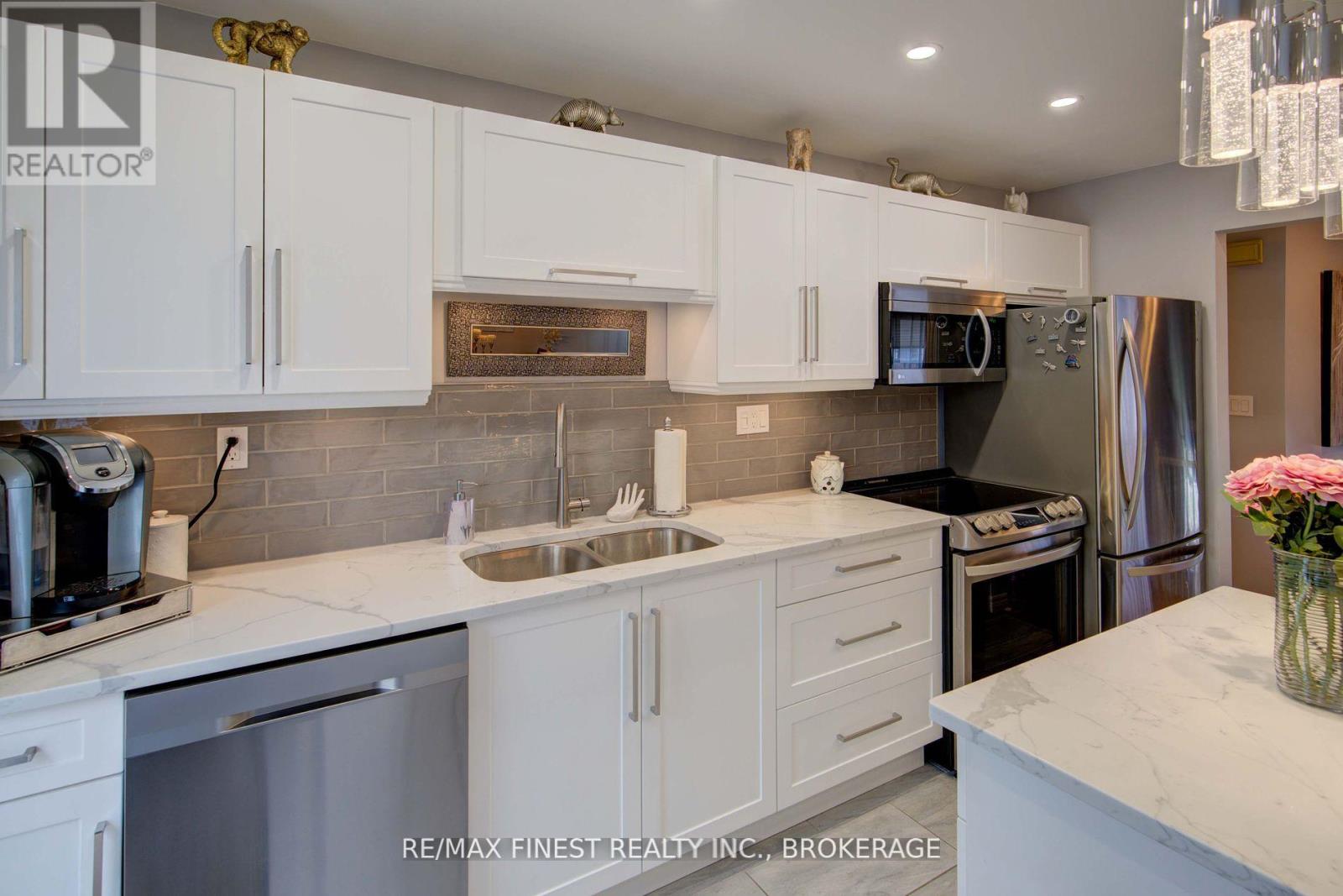 1048 Bauder Crescent, Kingston, Ontario  K7P 1M6 - Photo 10 - X12443751