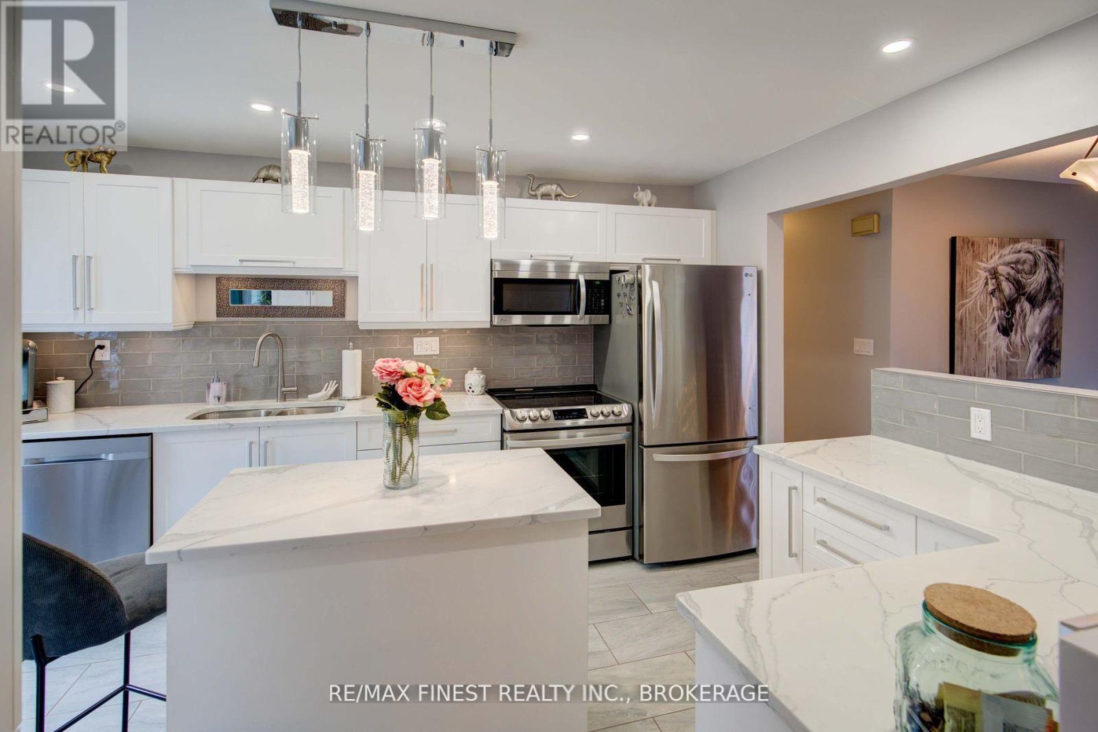 1048 Bauder Crescent, Kingston, Ontario  K7P 1M6 - Photo 11 - X12443751