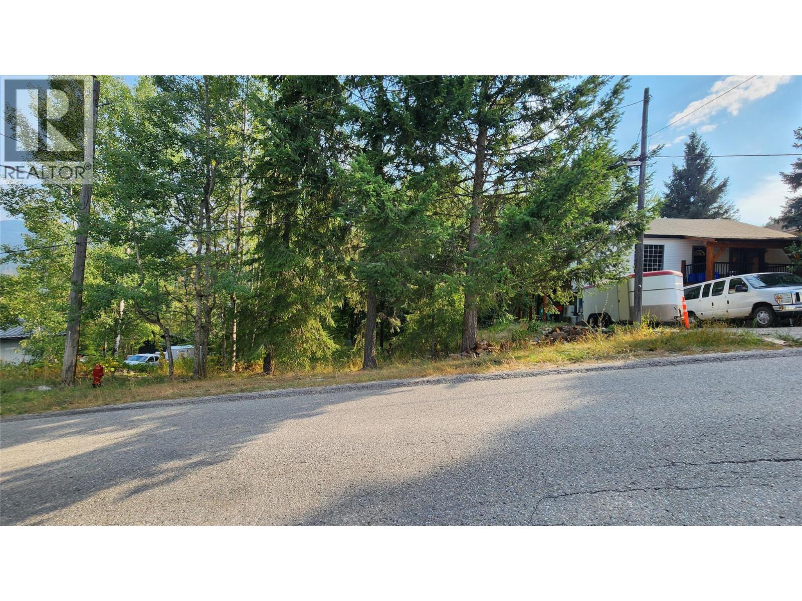 2061 Phoenix Avenue, Rossland, British Columbia  V0G 1Y0 - Photo 9 - 10362713