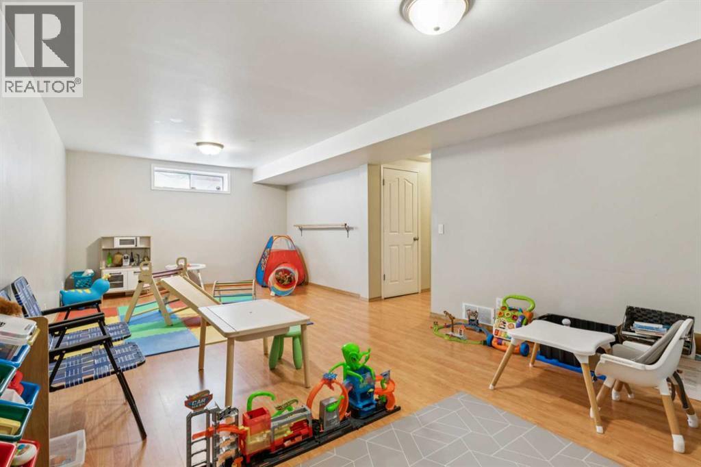 42 Somerside Place Sw, Calgary, Alberta  T2Y 3V3 - Photo 26 - A2252556