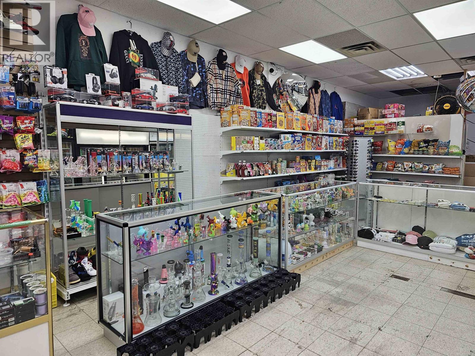 384 E Hastings Street, Vancouver, British Columbia  V6A 1P4 - Photo 4 - C8071372