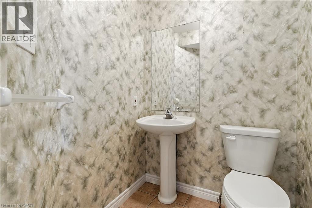 516 Sandcherry Drive, Burlington, Ontario  L7T 4L5 - Photo 7 - 40768724