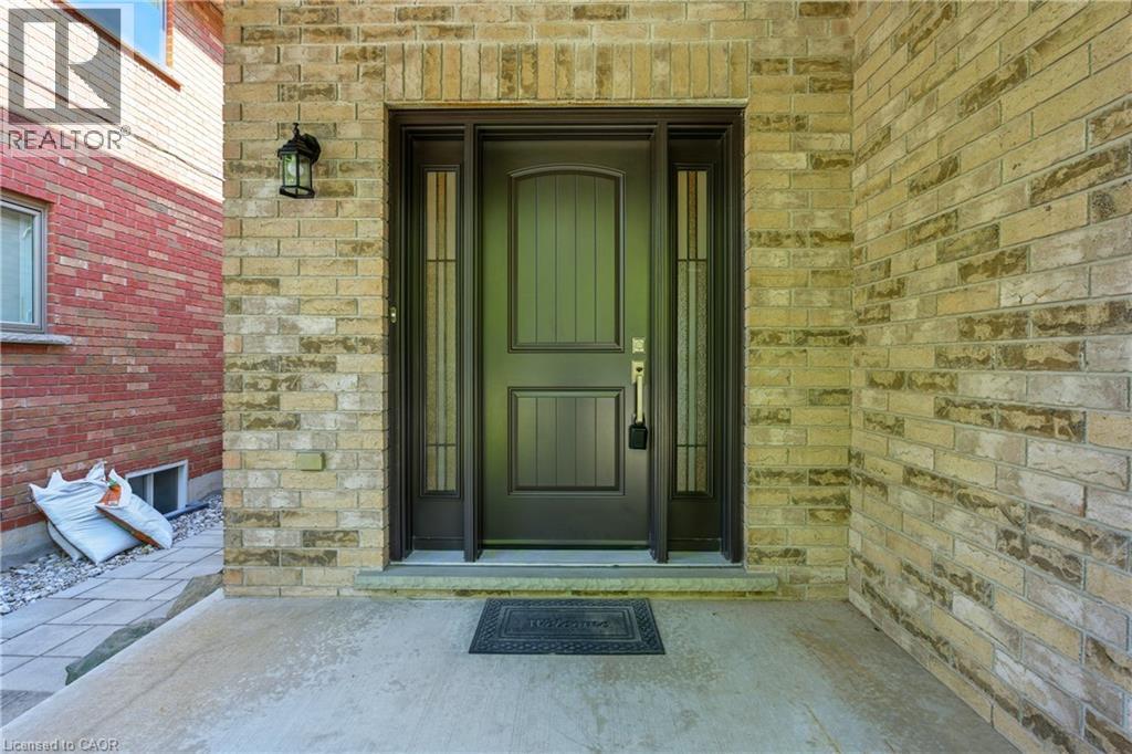 516 Sandcherry Drive, Burlington, Ontario  L7T 4L5 - Photo 4 - 40768724