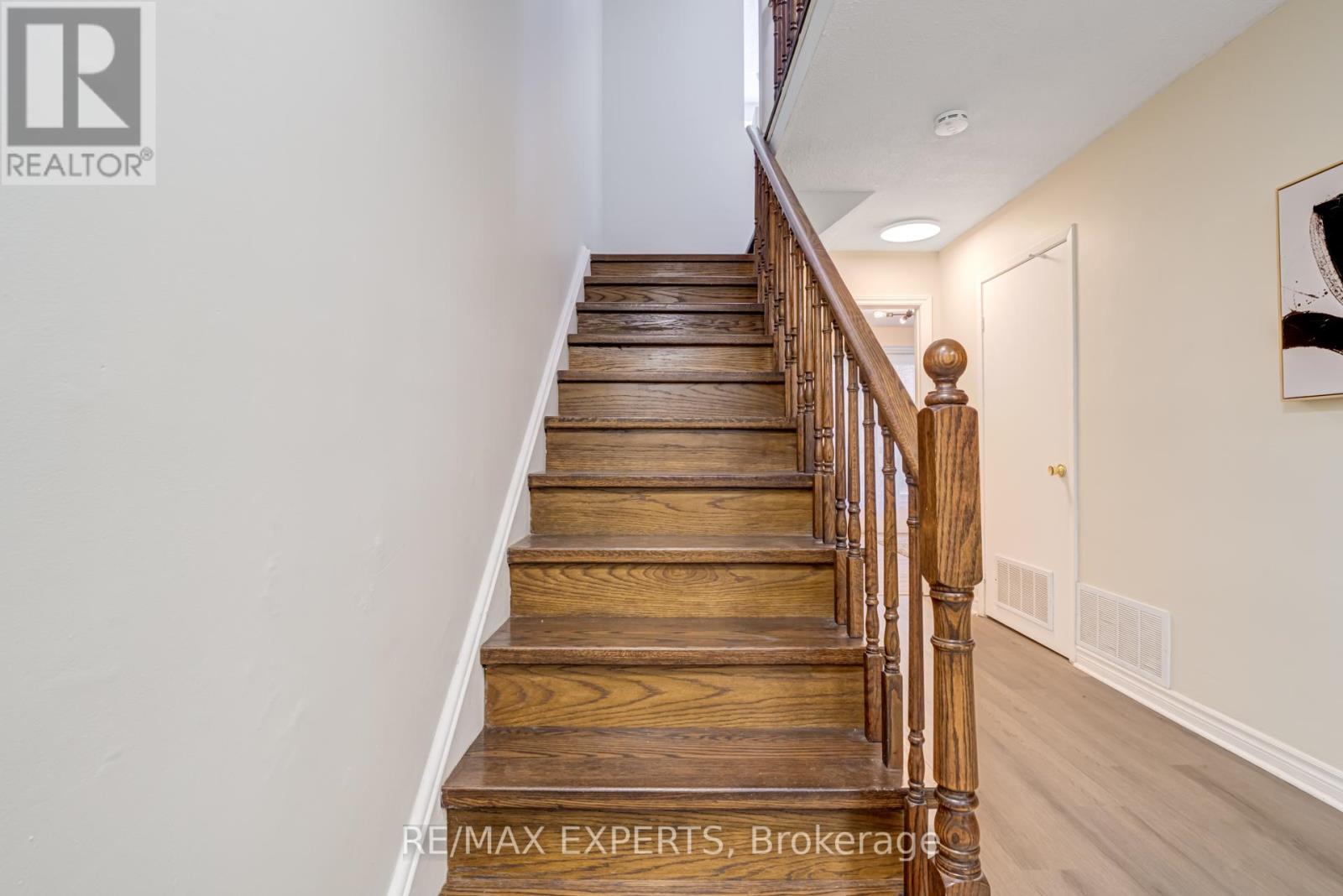 23 Thimble Berry Way, Toronto, Ontario  M2H 3K6 - Photo 6 - C12442960
