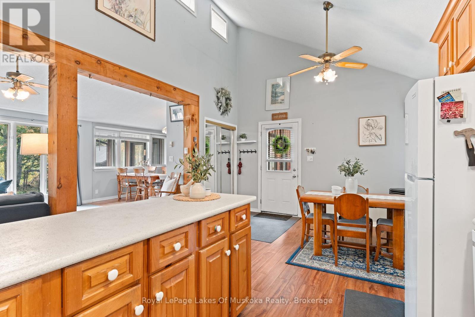 29 Ascott Lane, Huntsville, Ontario  P0B 1L0 - Photo 12 - X12443734