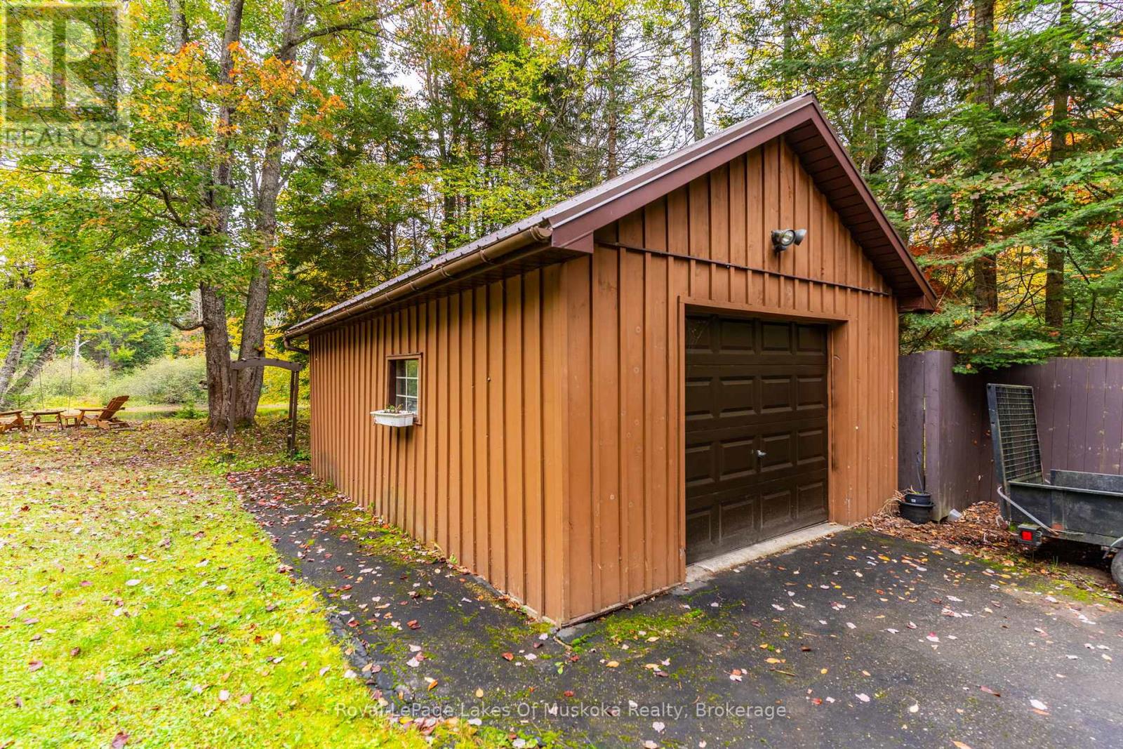 29 Ascott Lane, Huntsville, Ontario  P0B 1L0 - Photo 3 - X12443734