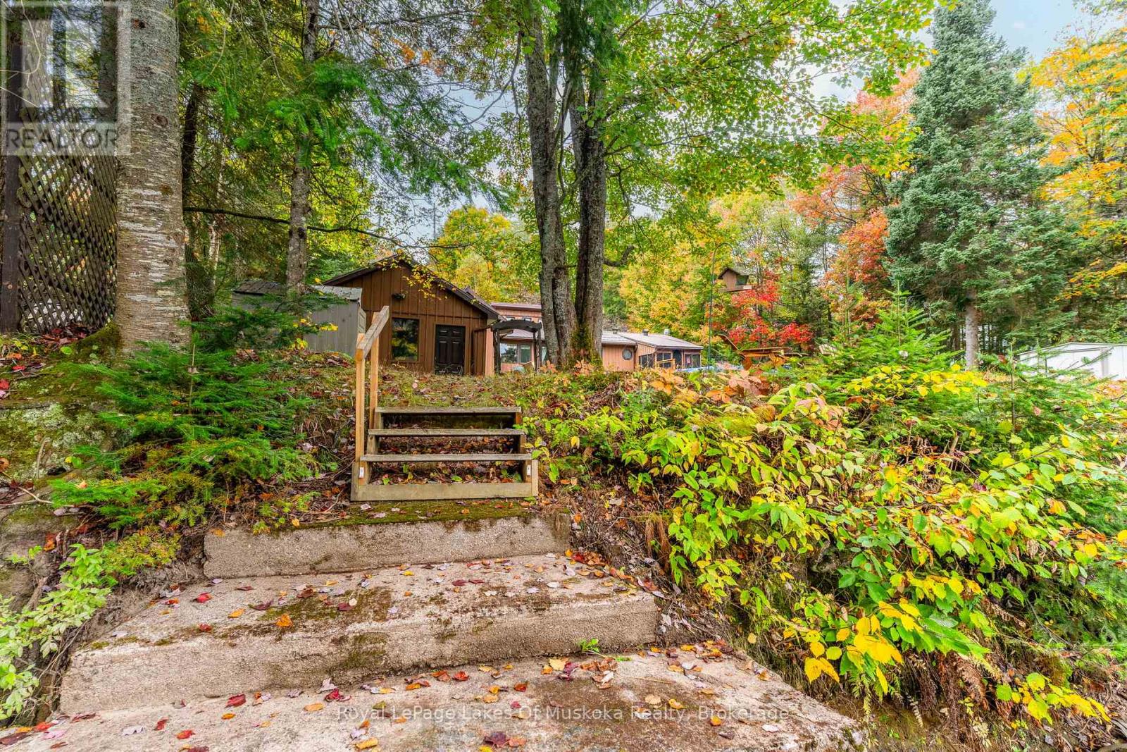29 Ascott Lane, Huntsville, Ontario  P0B 1L0 - Photo 38 - X12443734