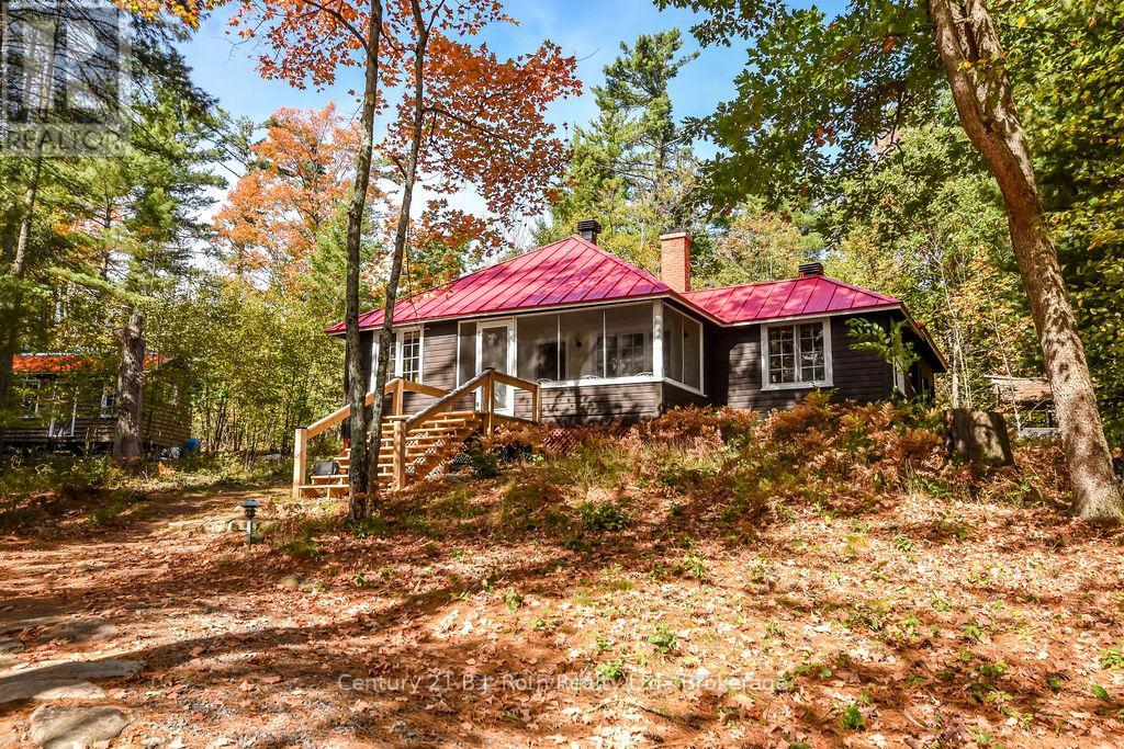 756 Browning Island, Bracebridge, Ontario  P1L 1X2 - Photo 2 - X12443779