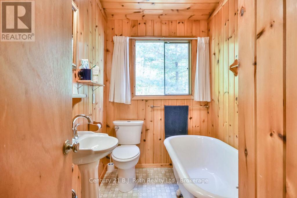 756 Browning Island, Bracebridge, Ontario  P1L 1X2 - Photo 26 - X12443779