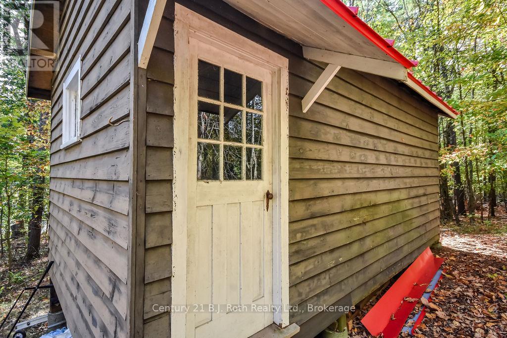 756 Browning Island, Bracebridge, Ontario  P1L 1X2 - Photo 31 - X12443779