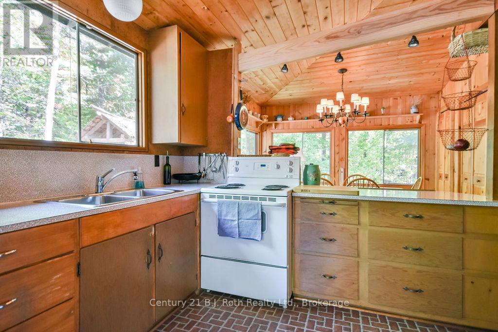 756 Browning Island, Bracebridge, Ontario  P1L 1X2 - Photo 6 - X12443779