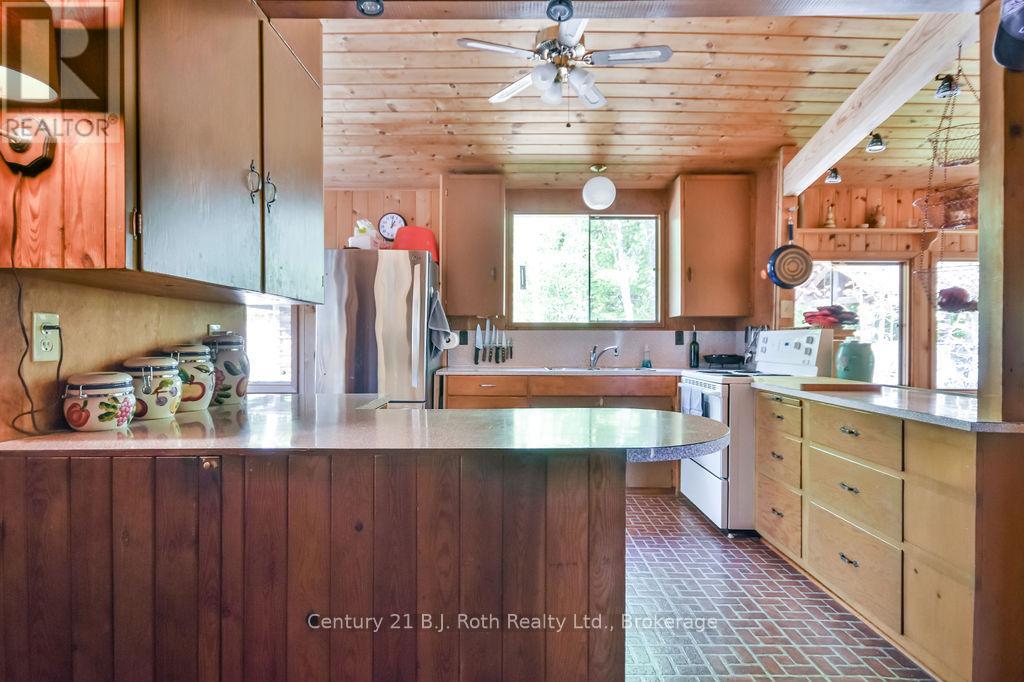 756 Browning Island, Bracebridge, Ontario  P1L 1X2 - Photo 9 - X12443779