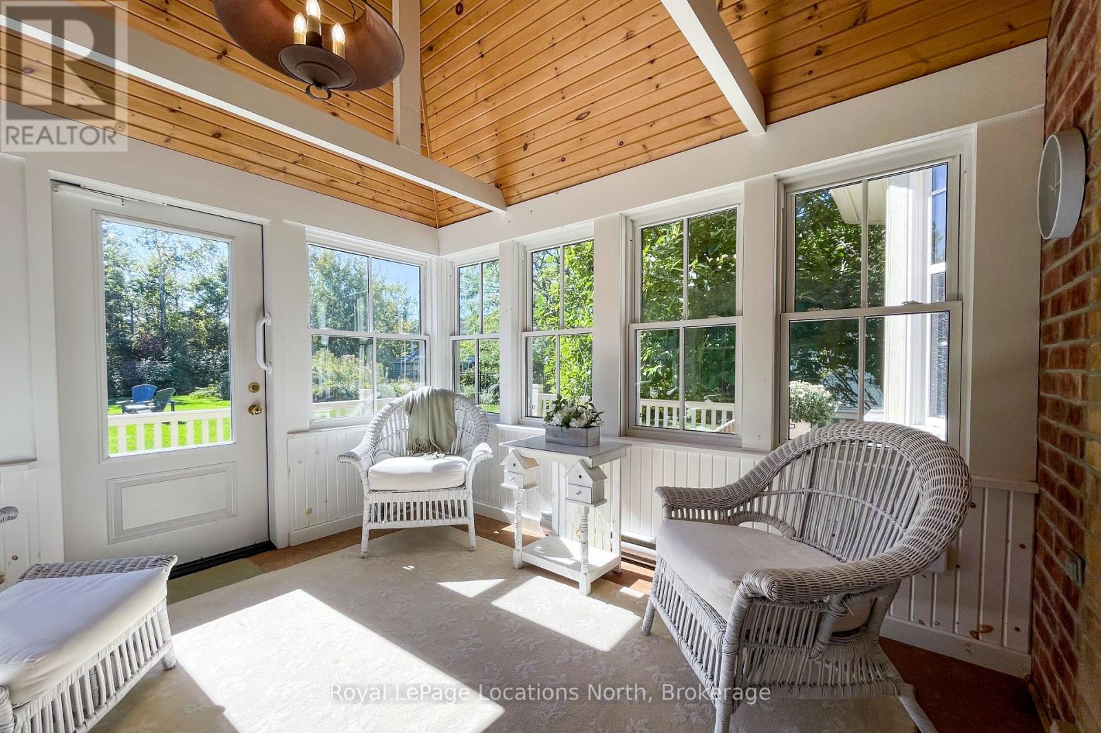 202 Snowbridge Way, Blue Mountains, Ontario  L9Y 0V1 - Photo 15 - X12443785