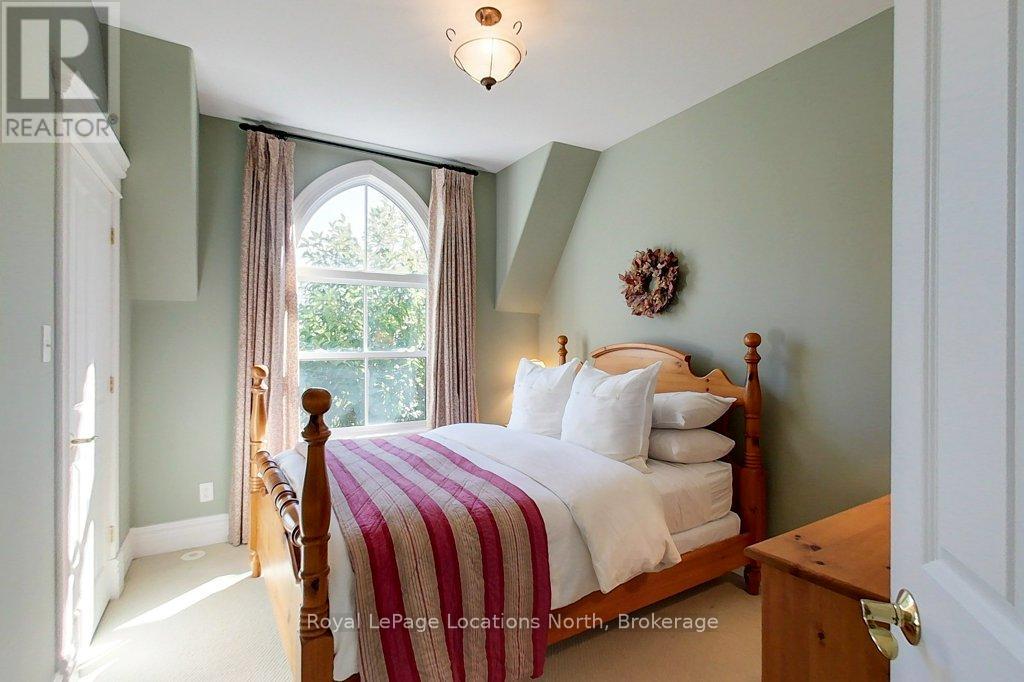 202 Snowbridge Way, Blue Mountains, Ontario  L9Y 0V1 - Photo 23 - X12443785