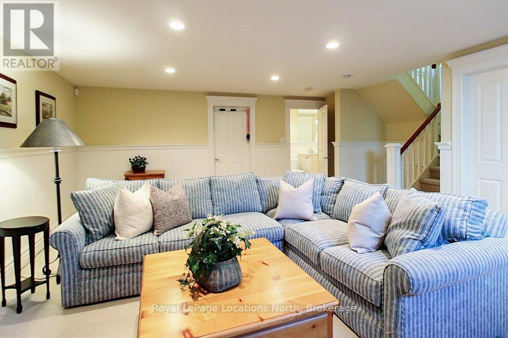 202 Snowbridge Way, Blue Mountains, Ontario  L9Y 0V1 - Photo 30 - X12443785