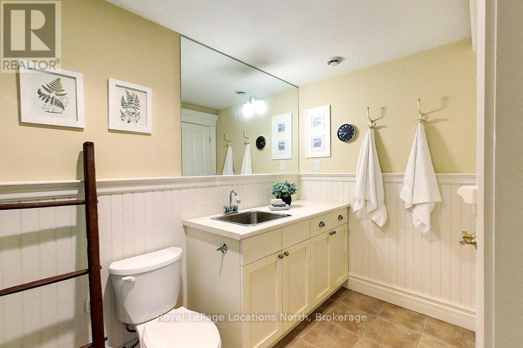 202 Snowbridge Way, Blue Mountains, Ontario  L9Y 0V1 - Photo 31 - X12443785