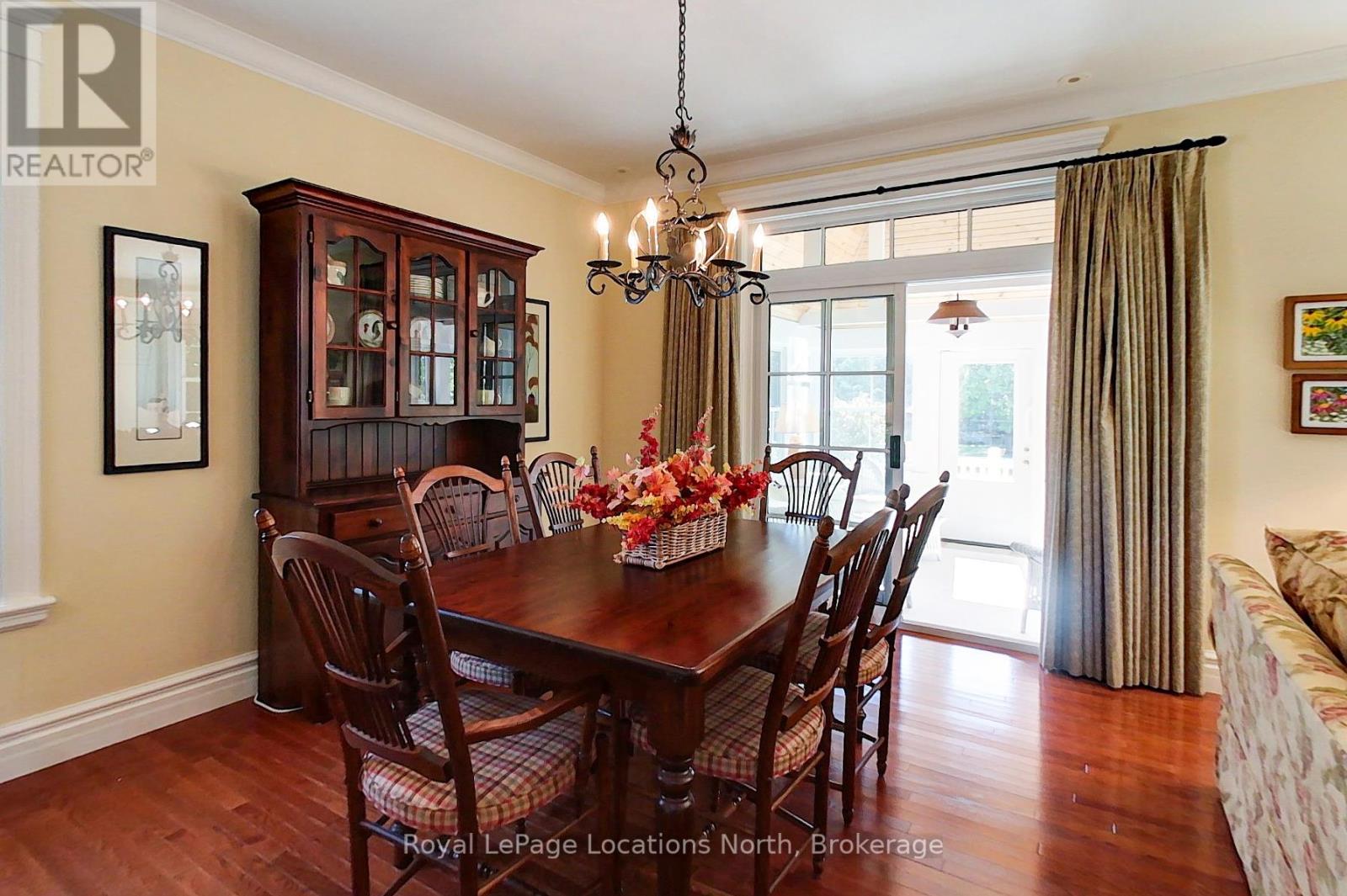 202 Snowbridge Way, Blue Mountains, Ontario  L9Y 0V1 - Photo 7 - X12443785