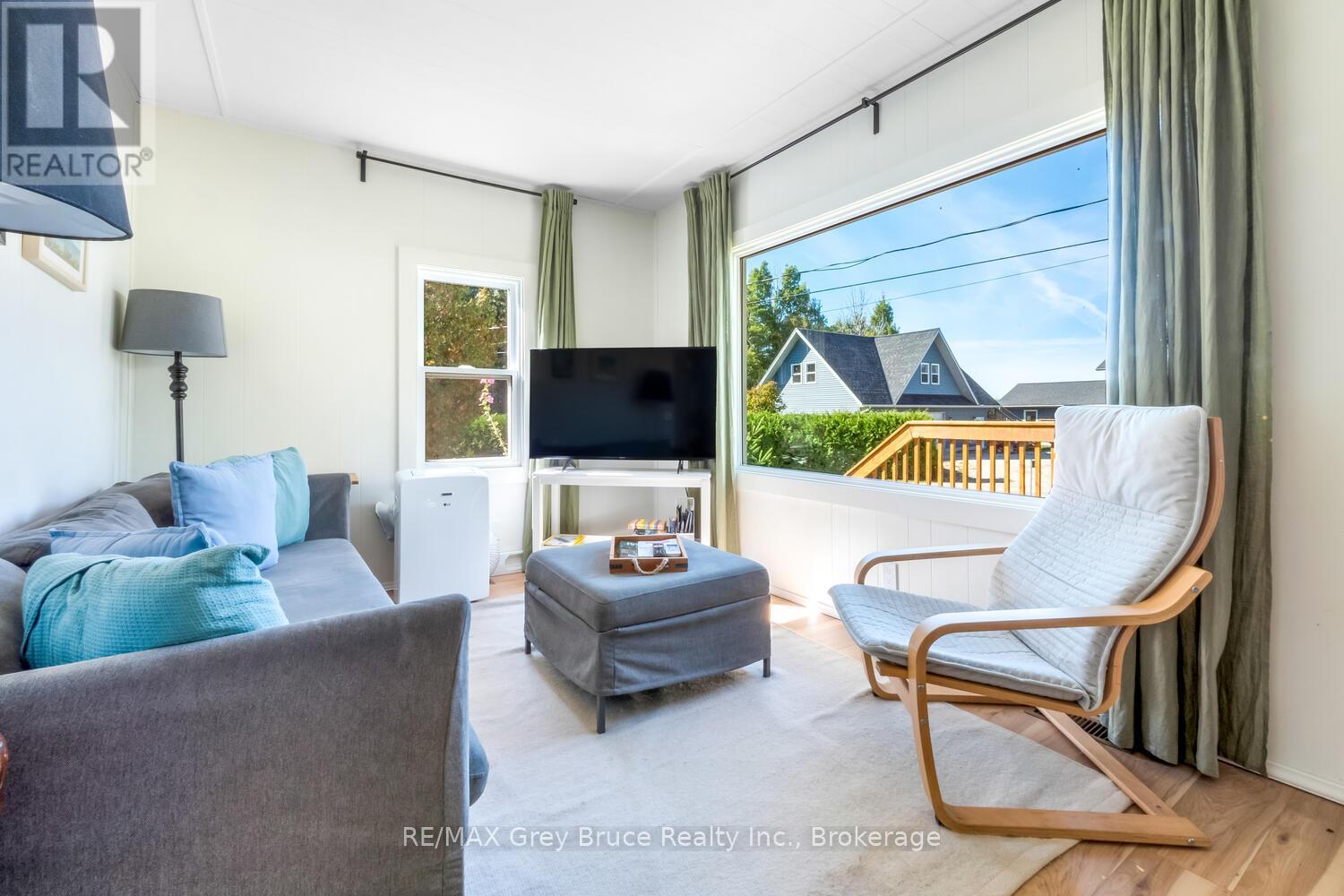861 Pike Bay Road, Northern Bruce Peninsula, Ontario  N0H 2T0 - Photo 11 - X12443787