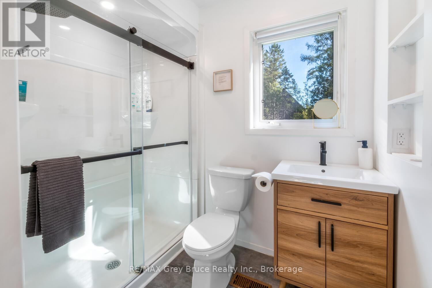 861 Pike Bay Road, Northern Bruce Peninsula, Ontario  N0H 2T0 - Photo 19 - X12443787