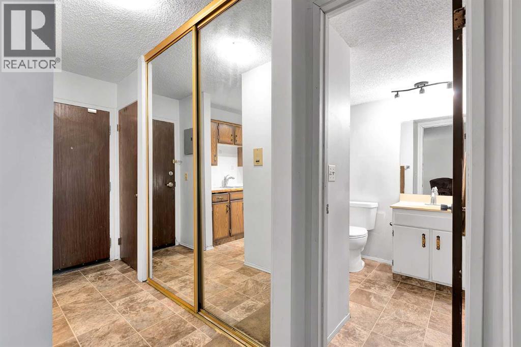 2106, 4001b 49 Street Nw, Calgary, Alberta  T3A 2C9 - Photo 5 - A2260720