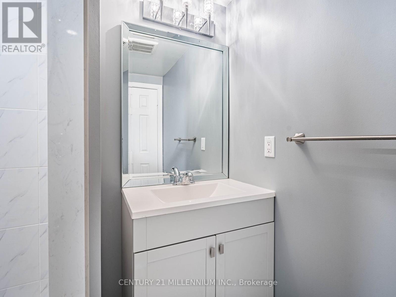 425 Elmwood Court, Oshawa, Ontario  L1G 7X8 - Photo 29 - E12430847
