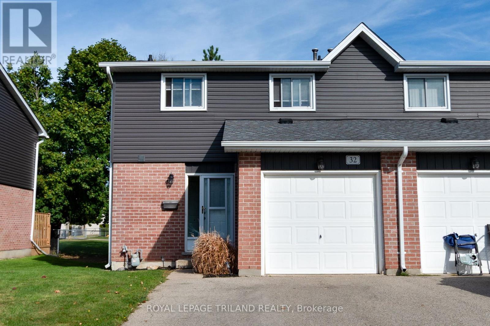 32 - 131 Bonaventure Drive, London East, Ontario  N5V 4H8 - Photo 1 - X12443746
